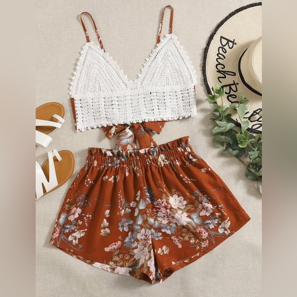 Pants - New women’s tie back crochet cami top and shorts size small
